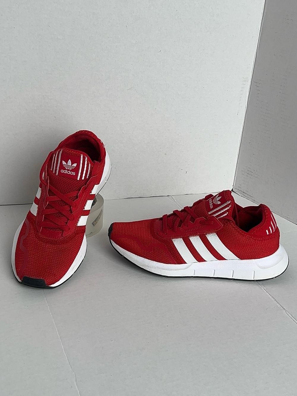 adidas Swift Run X Men’s Red White Sneakers Size 9 Athletic Shoes